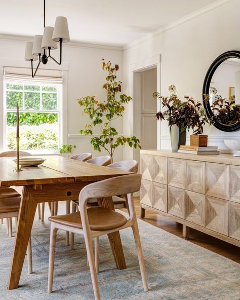 When mixing wood tones, we try to keep everything within the same 2-3 finishes so the space feels curated, but not disconnected. In this space, we have the warm oak tone of the dining table and floors and a whitewash finish on the dining chairs and credenza, so all four elements play nicely together. Design: @cohesivelycurated Styling: @cozbi_jean_ Photo: @caskro #cohesivelycurated #interiors #seattleinteriors #bellevueinteriors #interiordesign #seattleinteriordesigner #interiordetails #cur... Mixing Wood Tones, Four Elements, Wood Tones, World Of Interiors, Dining Room Design, Architectural Digest, Elle Decor, The Space, Luxury Retail