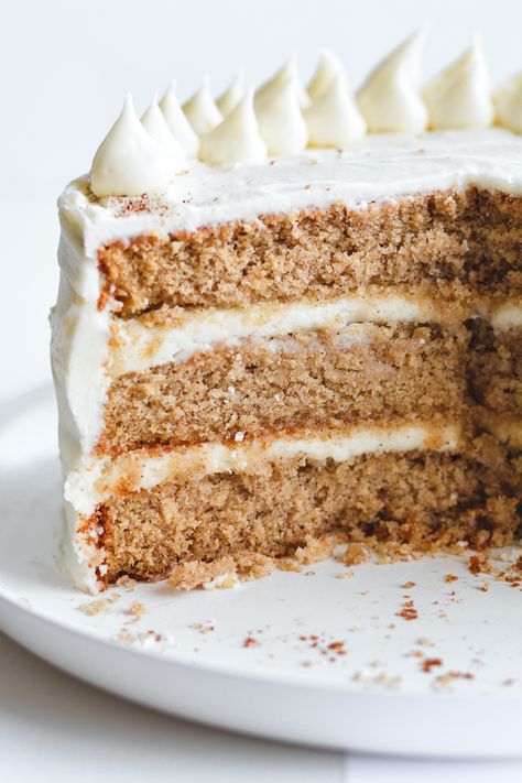 Spice Cake Maple Frosting, Maple Carrot Cake, Birthday Cake Cream Cheese Frosting, Gf Spice Cake, Spice Cake Cream Cheese Frosting, Spice Cake Filling Ideas, Vanilla Spice Cake, Spice Cake With Maple Frosting, Maple Birthday Cake