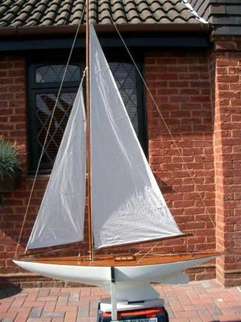 Pond Boat, Model Sailboats, Model Boats Building, Sailing Ship Model, Pond Yachts, Yacht Model, Boat Drawing, Model Sailboat, Wooden Ship