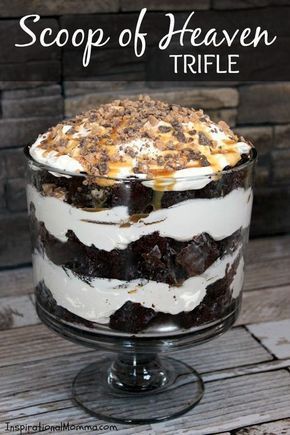 This Scoop of Heaven Trifle has rich Devil's Food cake, smooth whipped cream, sweet caramel, and crunchy toffee...the perfect dessert! Need I say more? Oreo Trifle, Trifle Bowl Recipes, Trifle Dessert Recipes, Devil's Food Cake, Dessert Parfait, Oreo Fudge, Trifle Desserts, Devils Food Cake, Dessert Aux Fruits