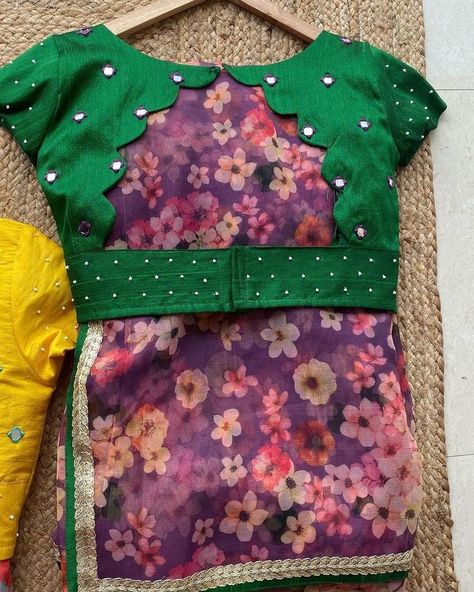 Back Designs For Blouse Saree, Hands Designs For Blouse, Organza Blouse Designs, Normal Blouse Designs, Hand Worked Blouse, Floral Blouse Designs, Latest Blouse Neck Designs, Worked Blouse, Saree Material