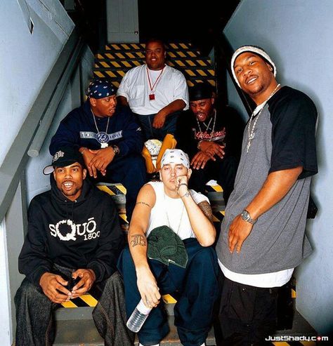 I love how kaniva, proof & bazar are smiling while kon artist & swift are talking & eminem is just sitting with his attitude :D Rap Legends, Hip Hop Legends, 90s Rappers Aesthetic, Hip Hop Aesthetic, Cultura Hip Hop, The Slim Shady, 90s Rappers, Mode Hip Hop, Looks Hip Hop