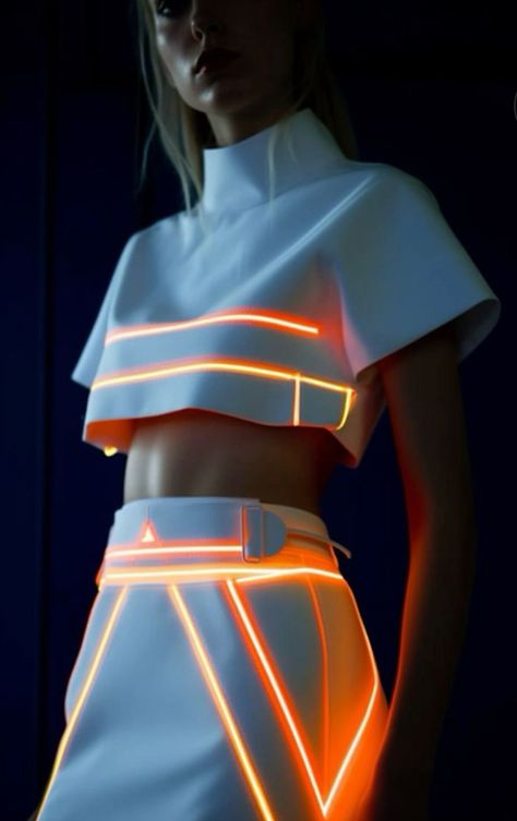 Futuristic Clothes Women, Futuristic Clothes Aesthetic, Futuristic Womens Fashion, Futuristic Fashion Women Street Style, Future Outfit Space, Futuristic Technology Fashion, Cute Futuristic Outfits, Abstract Tech Aesthetic Outfit, Futuristic Dress Design