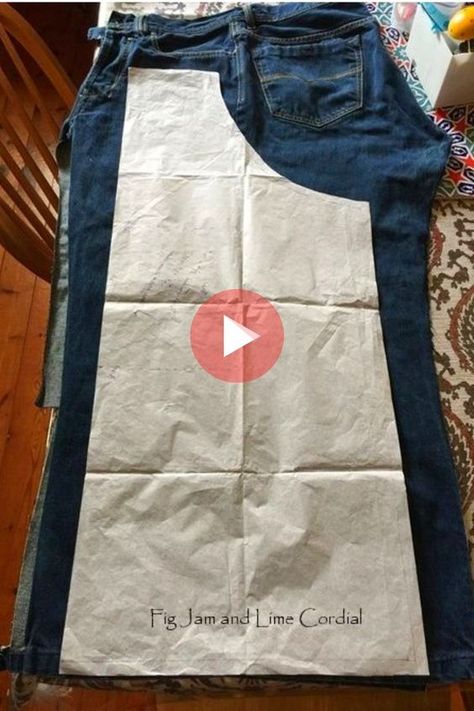 Old Clothes Diy Upcycling, Diy Jeans Bag Tutorial, Old Jean Refashion, Old Clothes Diy, Upcycled Denim Diy, Diy Jeans Crafts, Diy Old Jeans, Jean Diy, Jeans Refashion