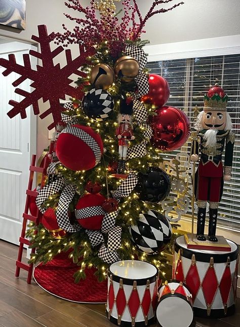 Nutcracker Christmas Tree Theme Ideas, Nutcracker Tree Theme, Diy Jumbo Christmas Ornaments, Nutcracker Christmas Tree Ideas, Themes For Christmas Trees, Mackenzie Childs Christmas Tree, Nutcracker Christmas Tree Theme, Red Black And White Christmas Tree, Nutcracker Themed Christmas Tree