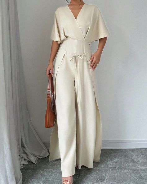 ✨Pre-order only, S(8) - XL(16)✨ Color Minimalist, Short Sleeve Jumpsuit, Bridal Jumpsuit, Loose Jumpsuit, Short Sleeve Jumpsuits, Jumpsuit With Sleeves, Classy Women, Classy Outfits, Apricot