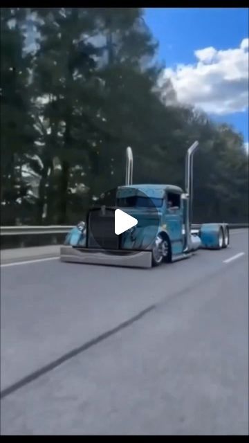 Edinei Nunes on Instagram: "#reels #reelsviral #fyp #foryou #tbt #love #bigrig #largecar #viral #truck #trucks #semitruck #kenworth #america #peterbilt #usa #mack #trucker #westernstar" Custom Big Rigs, Large Cars, Big Rigs, Big Rig, Instagram Reels, Peterbilt, Semi Trucks, Cool Cars, Trucks