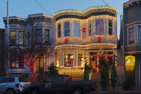 San Francisco At Christmas, San Francisco Christmas Aesthetic, Christmas San Francisco, San Francisco Christmas, Christmas In San Francisco, Christmas Extravaganza, Christmas Aesthetics, To Do In San Francisco, Hate Winter