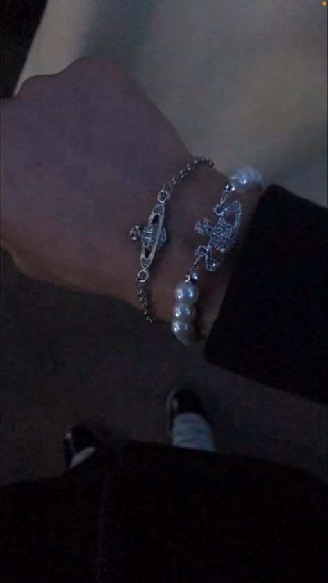 Vivienne Westwood Bracelet Aesthetic, Vivienne Westwood Bracelets, Vivien Westwood Bracelet, Vivian Westwood, Vivienne Westwood Ring, Vivienne Westwood Bracelet, Pearls Fashion, Vivienne Westwood Jewellery, Jewelry Accessories Ideas