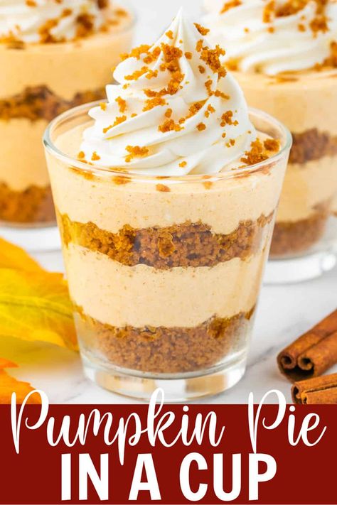 Fall Dessert Cups Recipes, Pumpkin Pie Parfaits, Pumpkin Dessert Shooters, Halloween Cake In A Cup, Dessert In Cups Easy, Pumpkin Spice Dessert Cups, Pumpkin Dessert In A Cup, Pumpkin Pie Trifle Desserts, Halloween Desserts In A Cup