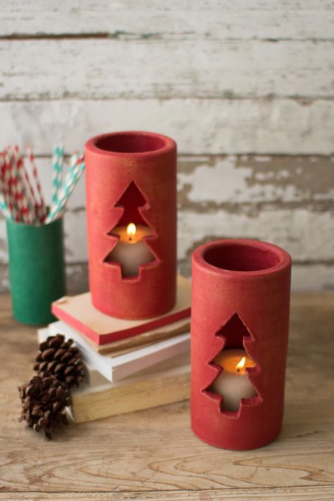 Christmas Compositions Using Candles: 12 Ideas To Light Up Your Holidays | Decor Home Ideas Clay Christmas Tree, Holiday Pottery, Clay Christmas Decorations, Ceramic Christmas Decorations, Christmas Tree Candle Holder, Candle Luminaries, Clay Candle, Tree Candle Holders, Tree Candle