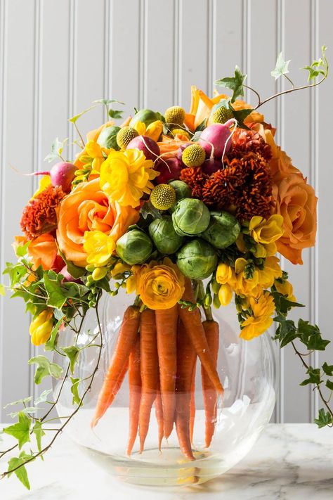 Thanksgiving Flower Arrangements, Spring Flower Arrangements Centerpieces, Thanksgiving Floral Arrangements, Deco Fruit, Deco Buffet, Thanksgiving Flowers, Thanksgiving Floral, Easter Flower Arrangements, Spring Flower Arrangements