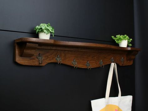 Vintage wall coat rack with shelf found in Belgium. Made of heavy hard wood With 7 brass hooks and a shelf on top, it's the perfect entryway coat rack to hang up all your stuff. Wall Coat Rack Ideas Entryway, Vintage Country Home, Wall Mount Coat Rack, Industrial Coat Rack, Coat Rack With Shelf, Wood Coat Rack, Entryway Coat Rack, Rustic Coat Rack, Wall Coat Rack