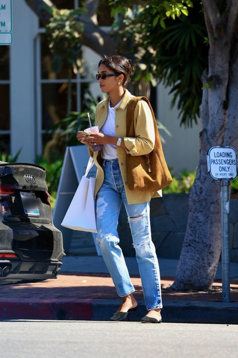 Laura Harrier, Shoe Trend, Pretty Summer Dresses, Common Thread, It Girls, Trending Sandals, Zara Leather, French Women, Fashion People