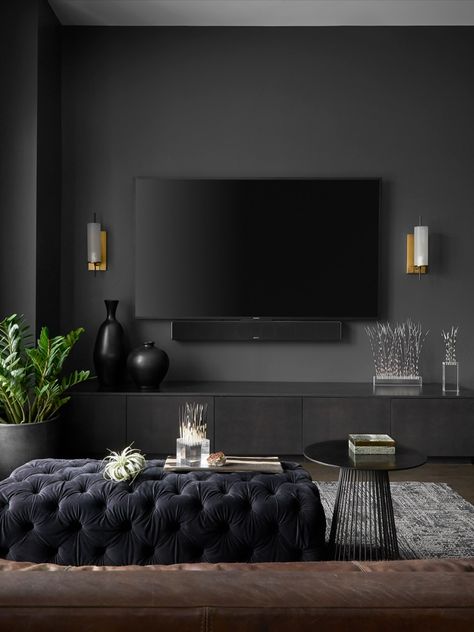 Bachelor Pad Living Room, Dark Grey Living Room, Masculine Living Rooms, Black Feature Wall, Feature Wall Living Room, Black Accent Walls, Dark Living Rooms, Tv Room Design, Black Living Room