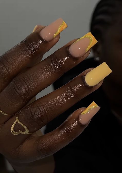 Fall Nail Designs Yellow, Yellow And Orange Nails Design, Burnt Orange Nail Ideas, Med Nails, Mustard Yellow Nails, Yellow Fall Nails, Overlay Ideas, Round Nail Designs, Marble Acrylic Nails