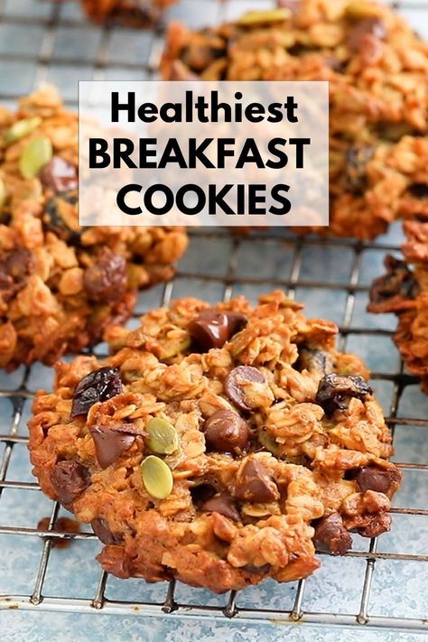 Oatmeal Breakfast cookies is a healthy breakfast on the go idea! These vegan cookies are made using nutritious ingredients and have a hearty and chewy texture with crispy edges. They are one of the best kid friendly breakfast ideas! Breakfast Oatmeal Cookies Healthy, Vegan Breakfast Cookies Oatmeal, Superfood Breakfast Cookies, Breakfast Cookies No Peanut Butter, Gf Breakfast Cookies, Vegan Breakfast Bars Healthy, Dairy Free Breakfast Cookies, Hearty Breakfast Cookies, Oatmeal Breakfast Cookies No Bananas