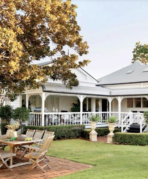 Country Home Exterior, Aussie Style, Small House Exteriors, Homestead House, Farm Lifestyle, Cottage Exterior, Coastal Modern, Modern Farmhouse Exterior, Australian Homes