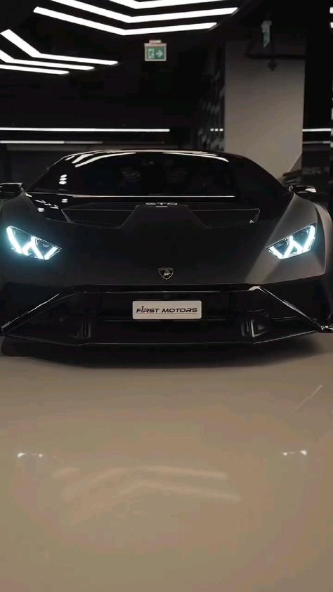 Luxury Car Videos Aesthetic, Super Cars Videos, Lamborghini Video, Cool Car Backgrounds, Car Edits, Aventador Lamborghini, Luxury Car Photos, Gtr Car, Super Fast Cars