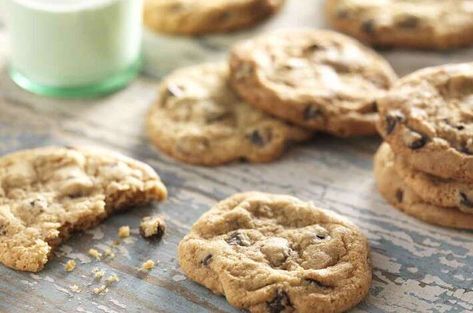 Gluten-Free Chocolate Chip Cookies | King Arthur Baking: Tasty, tender, gluten-free chocolate chip cookies Cookies Sans Gluten, King Arthur Flour Recipes, King Arthur Gluten Free, Cookies Healthy, Overnight Oat, Gluten Free Chocolate Chip Cookies, Soft Chocolate Chip Cookies, King Food, Gluten Free Chocolate Chip