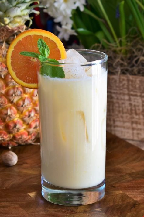 Painkiller | "I mean, this truly is mind-blowingly good. It's coconutty, fruity, and very very smooth to drink." #drinks #drinksrecipes #drinkrecipes Pina Colada Punch, Booze Recipes, Painkiller Recipe, Greyhound Cocktail, Boat Drinks, Rum Swizzle, Vodka Cocktails Easy, Tiki Cocktail, Easy Margarita