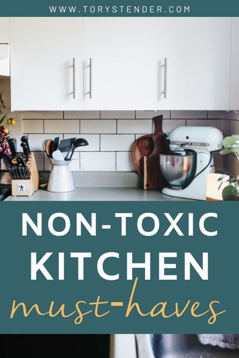 Non-toxic kitchen swaps // how to reduce plastic in your kitchen // plastic free kitchen // low waste kitchen // zero waste kitchen // healthy kitchen products // wedding registry kitchen essentials // non-toxic amazon favorites / zero waste amazon faves HOW TO REDUCE TOXINS IN YOUR KITCHEN // SUSTAINABLE & TOXIN FREE KITCHEN - Tory Stender No Plastic Kitchen, Non Toxic Kitchen Essentials, Kitchen Wedding Registry, Natural Dish Soap, Plastic Free Kitchen, Eco Kitchen, Zero Waste Kitchen, Eco Friendly Kitchen, Amazon Favorites