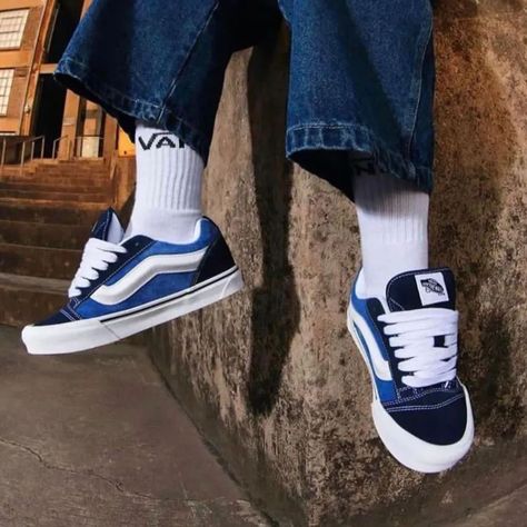 🆕 Latest collections ⤵️ Vans Knu old school Sneakers 10@ top quality 40 to 44 2200/- free ship with brand box #klickystore Old School Sneakers, School Sneakers, Vans Old School, Ideas Navidad, Sneakers Vans, Vans Sneakers, Fit Inspo, Fitness Inspo, Shoe Brands