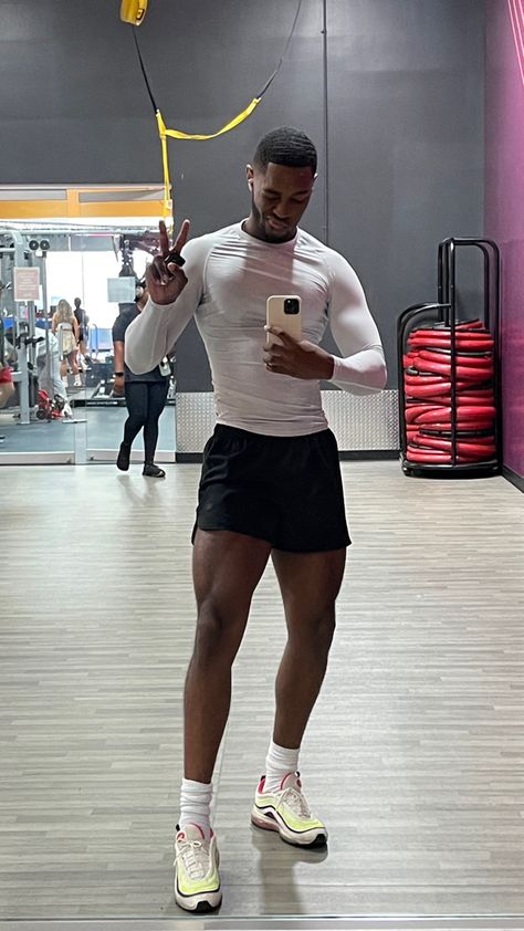 Men Muscles Aesthetic, Muscle Fit Outfit Men, Best Gym Outfits Men, Men’s Gym Fits, Mens Gym Fits, Men Gym Fits, Gym Aesthetic Outfits Men, Mens Gym Outfits Aesthetic, Black Man Fitness