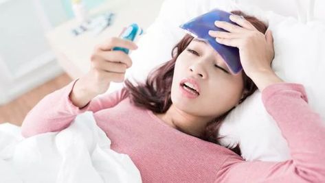 6 Effective Home Remedies For Fever You Must Know About - NDTV Food Phlegm In Throat, Remedies For Fever, Home Remedies For Fever, Dehydration Symptoms, Signs Of Dehydration, Head Pain, High Fever, Mang Thai, Blemish Remover