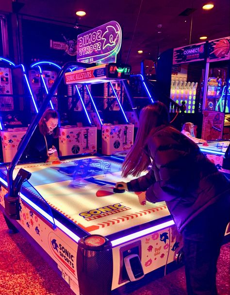 Video Game Date Aesthetic, People Playing Arcade Games, Fun Day Aesthetic, Aesthetic Arcade Photos, Dart Game Aesthetic, Air Hockey Aesthetic, Gaming Date Aesthetic, Bright Fun Aesthetic, Game Arcade Aesthetic