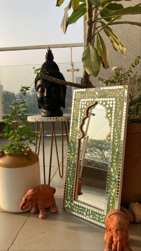 Jharokha Mirror Decor, Indian Mirror Decor, Jharokha Lippan Art, Jharoka Art, Jharokha Decor Diy, Punjabi Home Decor, Jharokha Art, Jharokha Mirror, Lippan Art Work