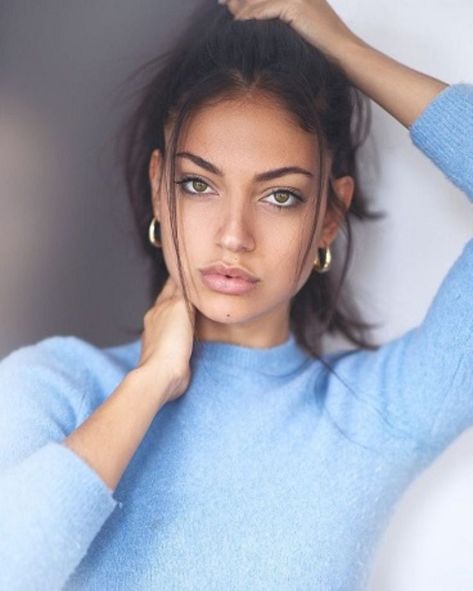 Inanna Sarkis is a Canadian glamour model, actress, director, singer, and comedian. Inana Sarkis, Inanna Sarkis, Sweata Weatha, Female Book Characters, Eyes Hazel, Birthday Boyfriend, Vampire Facial, Liza Koshy, Josephine Langford