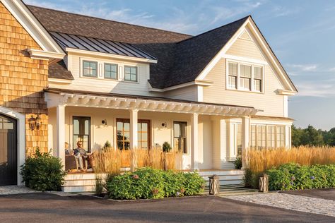 White New England House Exterior, Shaker Shingle House, New England Bungalow Exterior, Maine Coastal Homes, New England House Exterior, Window Trellis, Cape House Plans, Nantucket Style Homes, Small Beach Houses