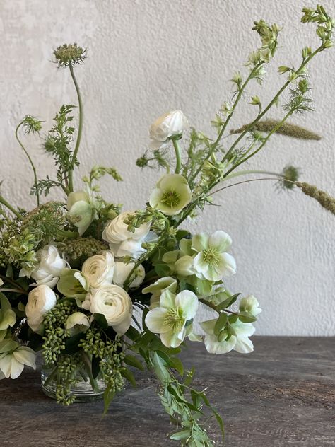 Greenery Wedding Aesthetic, European Wedding Florals, Olive Green Wedding Florals, Large Scale Floral Arrangements, Different Wedding Flowers, Wedding Florals With Greenery, European Wedding Flowers, Wedding Floral Greenery, Summer Wedding Flowers Table Decor