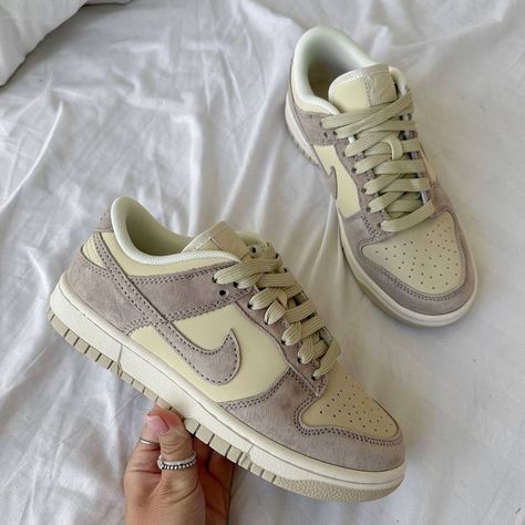 Nike Dunk Low Venice, Nike Dunks Low Outfit Woman, Dunk Low Venice, Black Platform Sneakers, Black Nike Sneakers, Adidas White Sneakers, Fall Sneakers, Leopard Print Sneakers, Beige Sneakers