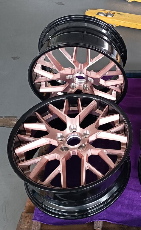 custom rose gold car rims and rose gold and black rims for lexus, custom rose gold rims in jova wheels factory, 18 to 24 inch. Rose Gold Truck, Rose Gold Wrap Car, Black Car With Pink Rims, Girly Car Rims, Pink Rims Black Car, Cool Rims For Cars, Pink Car Details, Cute Car Rims, Heart Rims Car