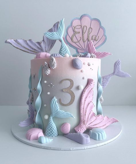 Mermaid Theme Party Cake, Sea Bday Theme, Mermaid Birthday Decoration Ideas, Mermaid Pastel Cake, Mermaid Party Cake Ideas, Mermaid Cake Aesthetic, Chocolate Mermaid Cake, Birthday Cake 6th Girl, Birthday Cake Sea Theme