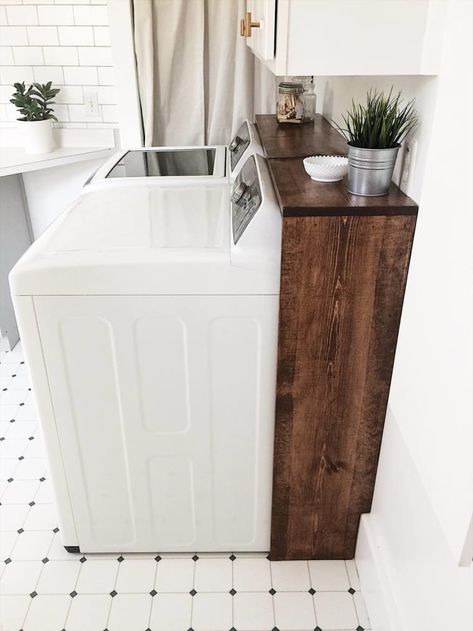 These laundry room tips and hacks are amazing ways to freshen up the laundry room. We love these storage solutions (hello extra shelves and peg board walls). Laundry Shelves, Laundry Room/mud Room, Modern Basement, Laundry Room Shelves, Laundry Room Remodel, Diy Laundry, Small Laundry, Laundry Room Storage, Laundry Mud Room