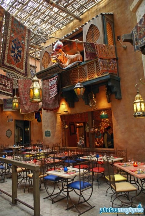 Restaurant Cafe Design, Henna Design Tutorial, Indian Cafe, Arabian Theme, Bridal Henna Design, Persian Restaurant, Moroccan Restaurant, Restaurant Themes, Design Cafe