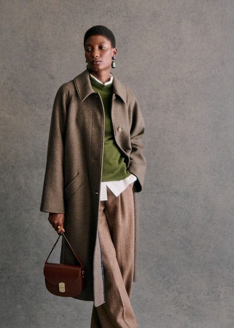 Clyde Coat - Taupe - Recycled wool - Sézane Sezane Mederick Coat, Taupe Coat Outfit, Sezane Coat, Sezane Winter, Sezane Style, Sezane Outfit, Taupe Outfit, Winter Shopping, Brand Shoot