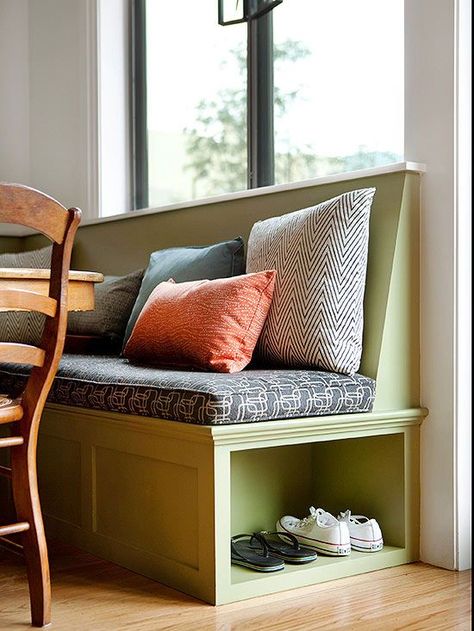 An opening at the end of this banquette offers a handy spot for shoes near the back door?a smart solution for keeping muddy footprints off the kitchen's oak floor. For kitchenette? Kitchen Corner Bench, Seating In Kitchen, Banquette Ideas, Corner Bench Seating, Built In Window Seat, Bench Seating Kitchen, Banquette Seating In Kitchen, Window Seat Design, Corner Seating