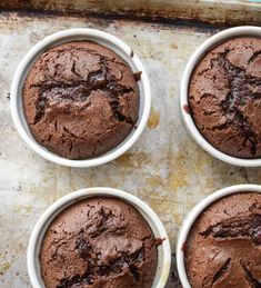 Chocolate Molten Lava Cakes are one of my very favorite dessert recipes - and they only take a total of 20 minutes from start to eating! #valentines #chocolate #cake Choc Lava Cake, Molten Lava Cakes Recipe, Chocolate Lava Cake Recipe, Molten Chocolate Lava Cake, Lava Cake Recipes, Molten Lava Cakes, Torte Cupcake, Molten Chocolate, Molten Lava