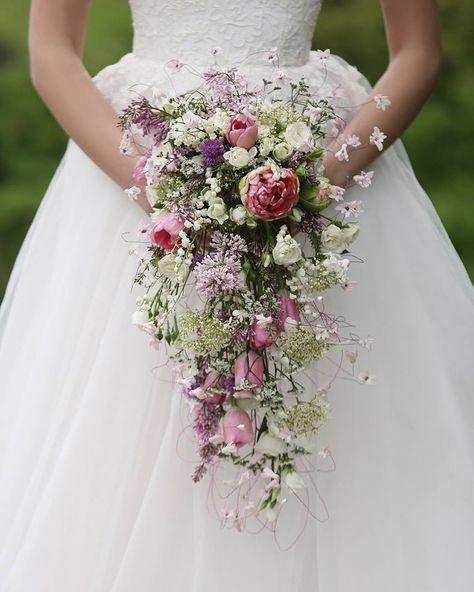 Cascading Bouquet designed by Laura Belabrovik-Sadovskaya. Small Cascade Bouquet, Bouquet Cascade, Unique Bouquets, Cascading Bouquet, Colorful Wedding Flowers, Scotland Wedding, Unique Bouquet, Photography Styles, Cascade Bouquet