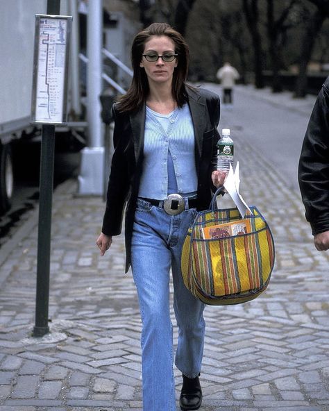 #iconic on Instagram: “Julia Roberts’s style through 90s and 00s✨ Which one is your favorite?💕 #juliaroberts #iconic #slay #beauty #90s #00s #fashion #style…” Julia Roberts Style 90s, Street Style Celebrities, Julia Roberts Style, 1990 Style, Bianca Jagger, 00s Fashion, Outfits 90s, Fall 23, 90s Outfit