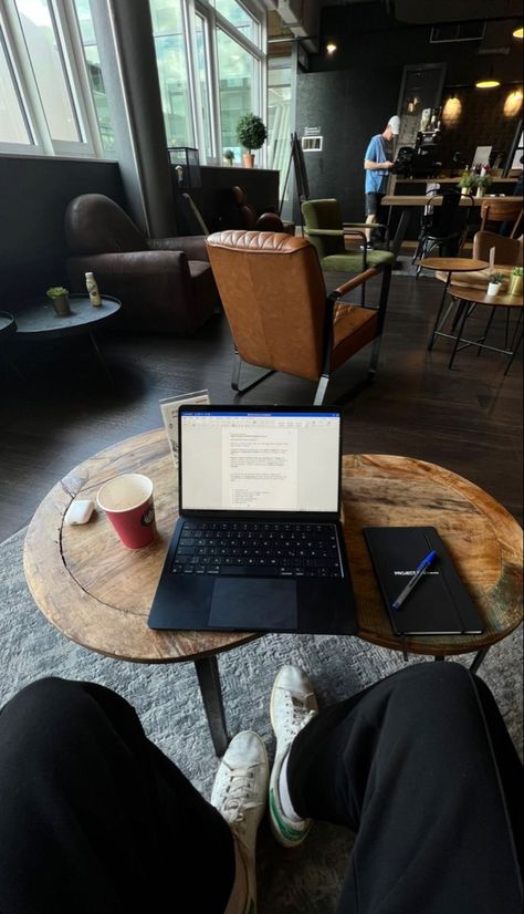 Study Men Aesthetic, Healthy Lifestyle Aesthetic Men, Computer Work Aesthetic, Trabajo Aesthetic, Laptop Lifestyle, Study Motivation Inspiration, Healthy Lifestyle Inspiration, Study Inspiration, Desk Setup