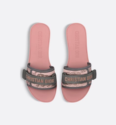 Dio(r)evolution Slide Pink and Gray Technical Fabric with Toile de Jouy Sauvage Motif | DIOR Christian Dior Slides, Designer Slides Women, Dior Slides, Christian Dior Fashion, Christian Dior Couture, Dior Beauty, Dior Couture, Pink And Gray, Pretty Bags