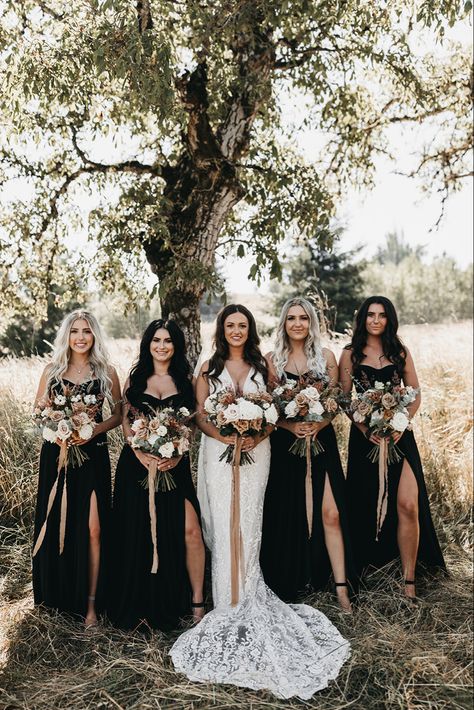 Bridesmaids Country Wedding, Black Bridesmaid Dresses Rustic, Bridesmaid Rustic Dresses, Black Wedding Dress Bridesmaid, Summer Outside Wedding Ideas, Black Wedding Theme Bridesmaid Dress, Rustic Western Bridesmaid Dresses, Cowboy Wedding Bridesmaids, Western Wedding With Black Bridesmaid Dresses