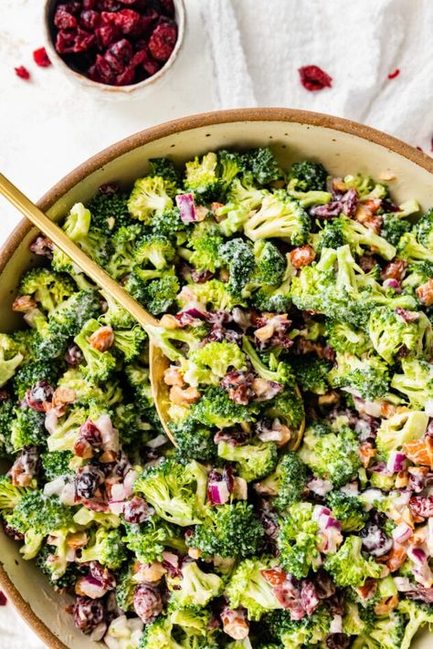 Paleo Broccoli Salad, Paleo Broccoli, Vegan Broccoli Salad, Broccoli Salad With Cranberries, Broccoli Salad Recipe, Cranberry Salad, Clean Eating Meal Plan, Primal Kitchen, Flavored Bacon