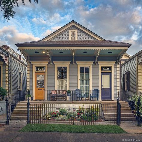 New Orleans House Exterior, New Orleans House Plans, New Orleans Style Homes, Fairytale Houses, New Orleans Architecture, Creole Cottage, Lsu Fans, House Plans With Pictures, Shotgun House