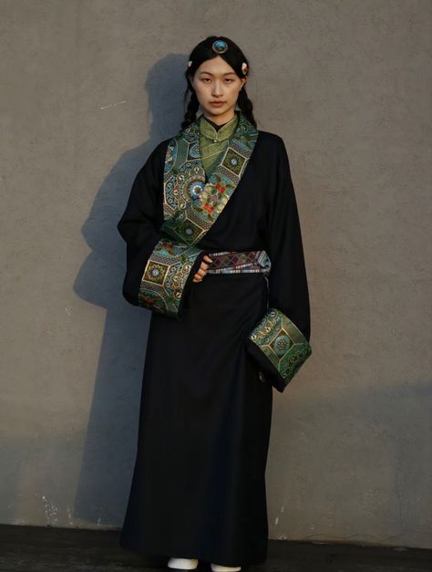 Tibet Traditional Clothes, Tibetan Traditional Dress, Tibetan Traditional Clothing, Tibet Clothing, Tibetan Chupa, Tibetan Dress, Buddhist Design, Successful Women Style, Tibetan Clothing